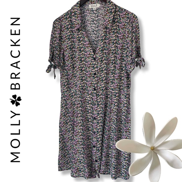 Adorable floral button down dress | Size: Medium - Picture 1 of 16